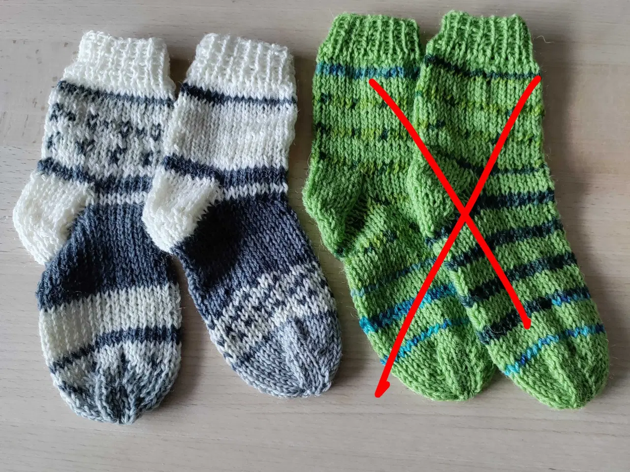 Billede 2 - Baby uldsokker - nye