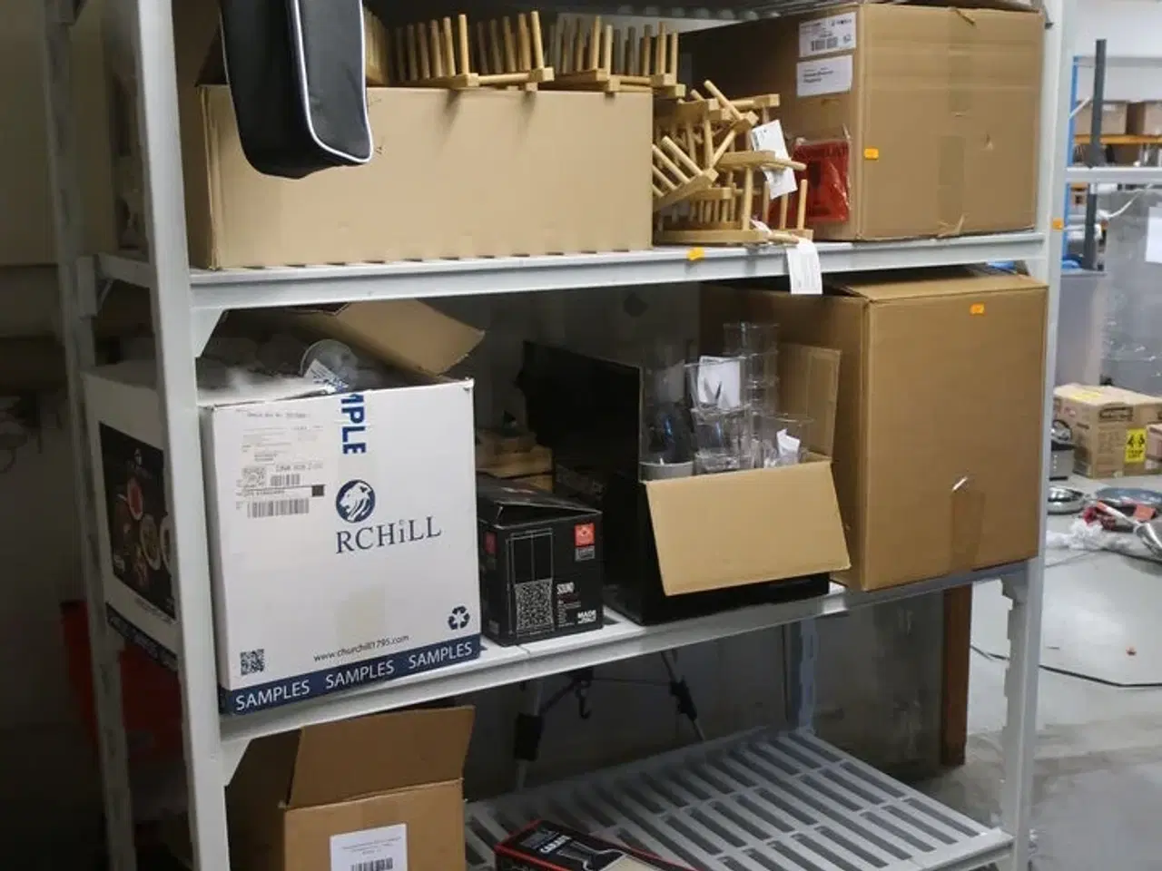 Billede 1 - Reol CAMBRO med indhold