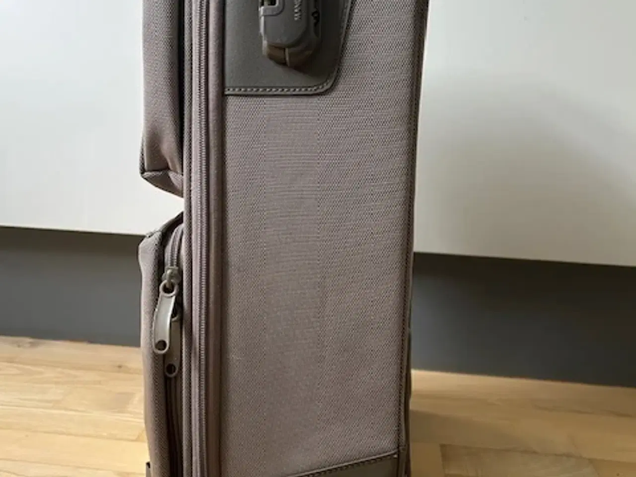 Billede 3 - Mandarina Duck kabinekuffert