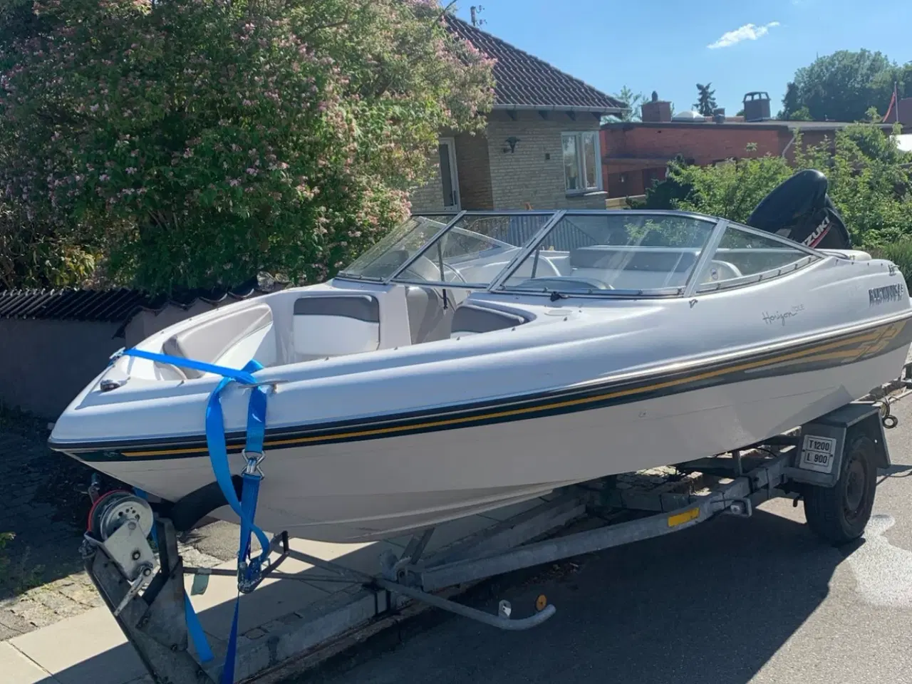 Billede 3 - Ny 140 HK Suzuki motor med båd, havneplads og trai