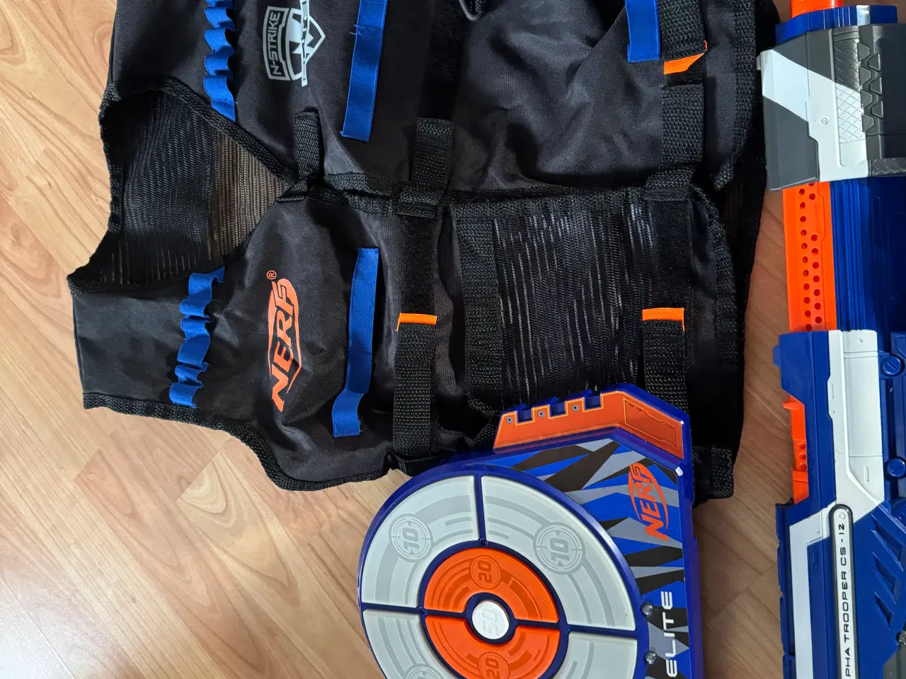 Billede 9 - Diverse legetøjsvåben