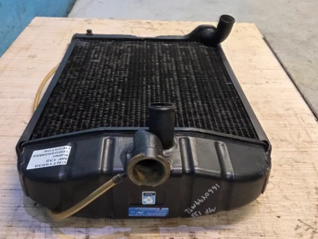 Billede 11 - Massey Ferguson 135 Køler 1660499M92