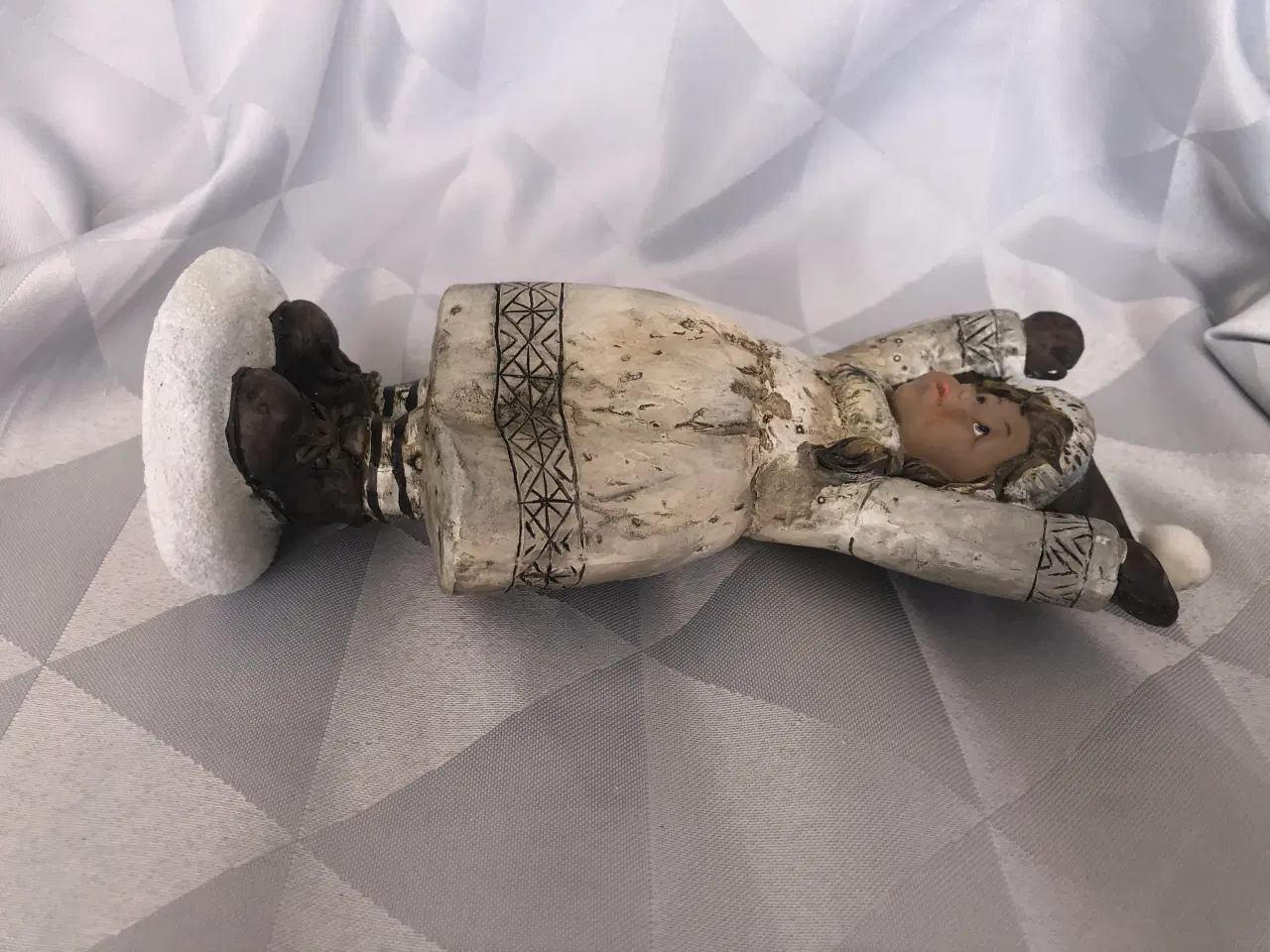 Billede 16 - Keramik vinter pige figur 