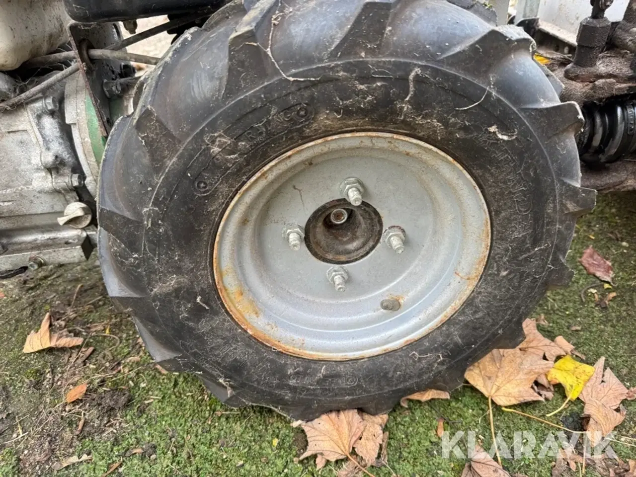 Billede 7 - Redskabsbærer med kost og sneplov Ferrari 515L grifon