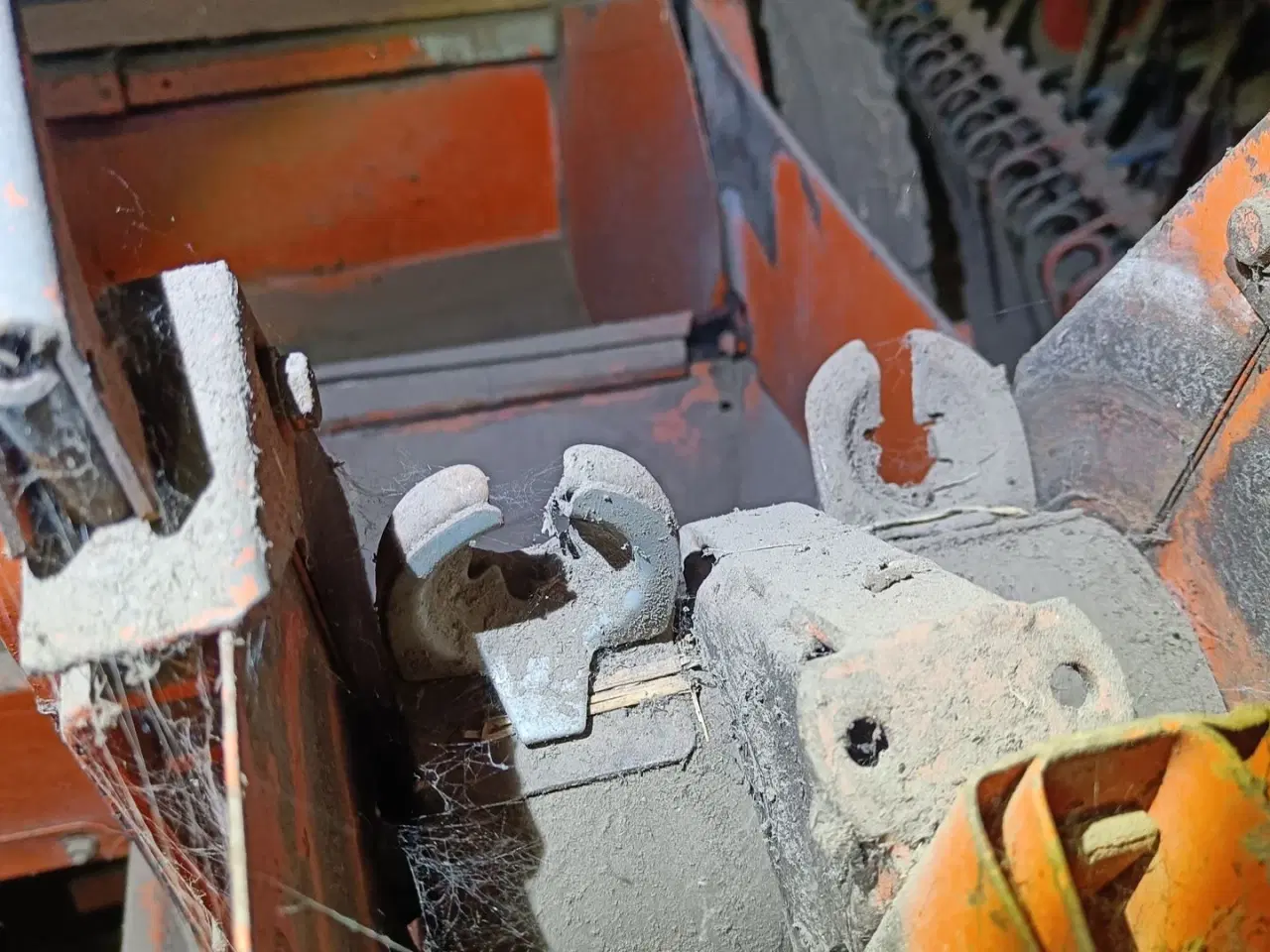 Billede 9 - Underhaug 4 rækket med Viby bejdsetank & sporløsner