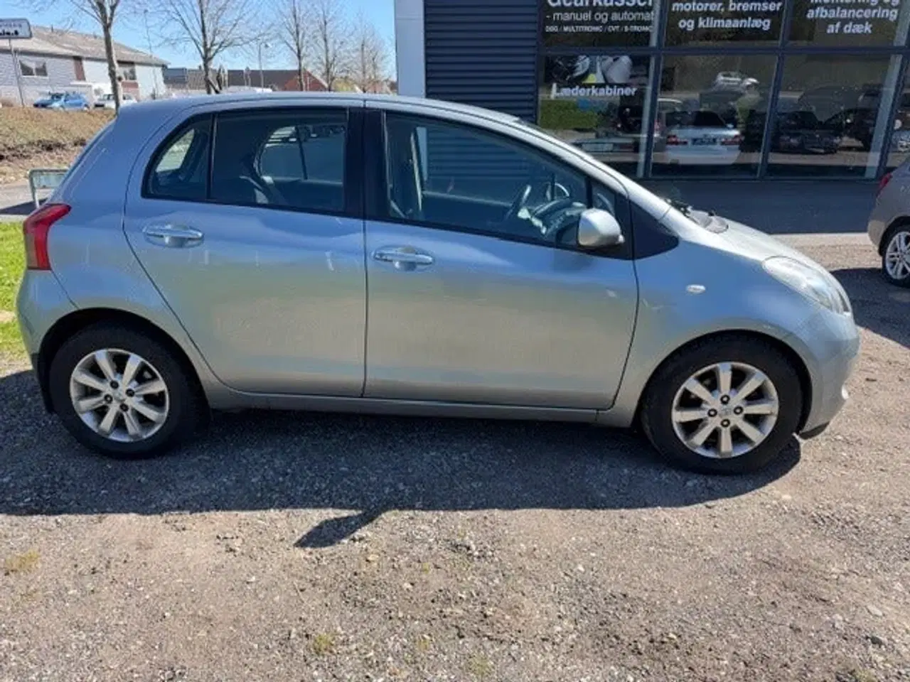 Billede 5 - Toyota Yaris 1,3 Luna