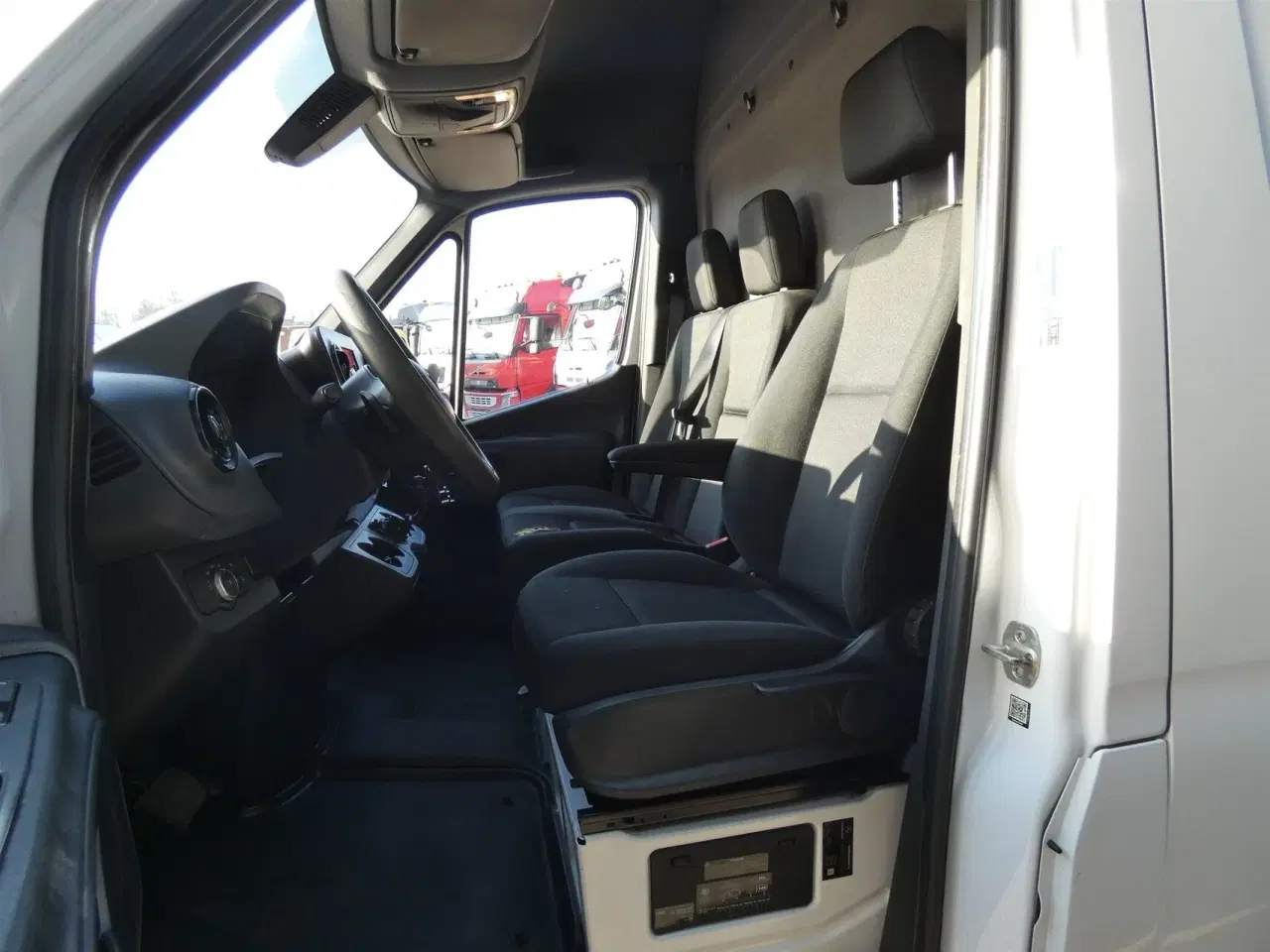Billede 9 - Mercedes-Benz Sprinter 317 2,0 CDI A2 H2 RWD 9G-Tronic 170HK Van Aut.