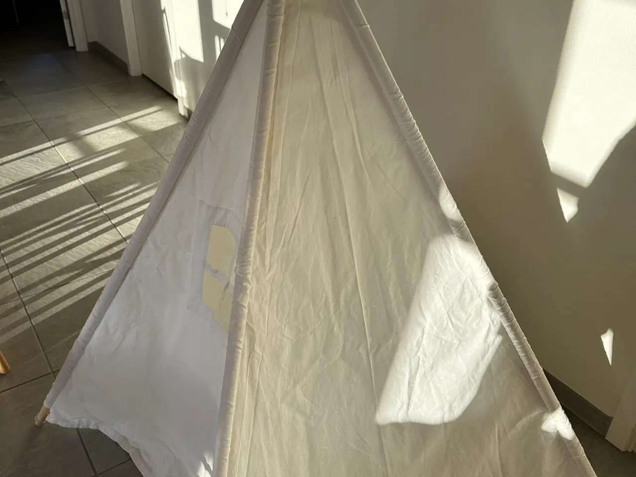 Billede 4 - Legetipi telt