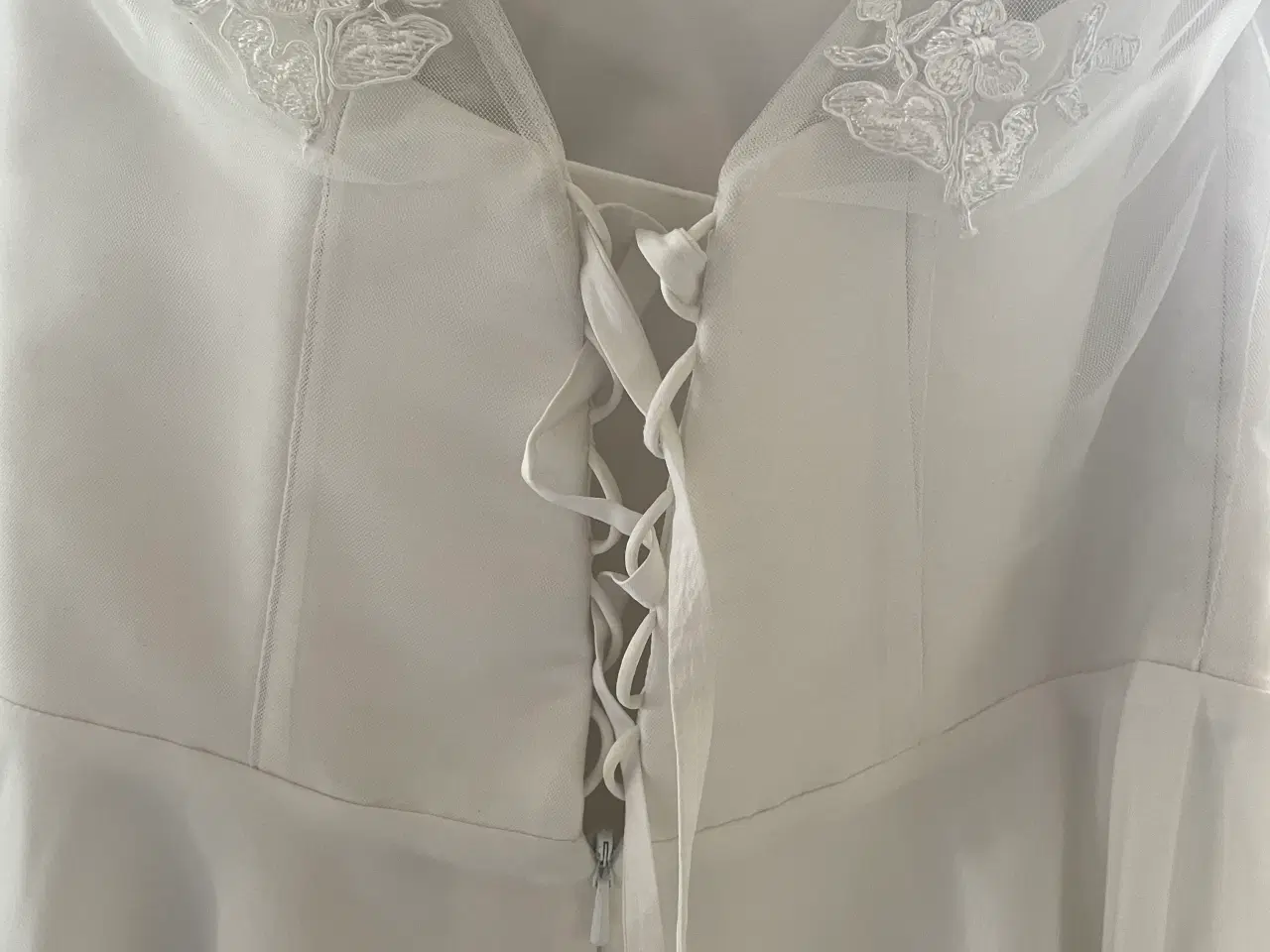 Billede 4 - Flot Konfirmationskjole