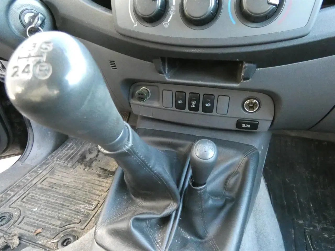 Billede 11 - Toyota HiLux Dobb.Kab. 2,5 D-4D T2 a/c 4x4 144HK Pick-Up