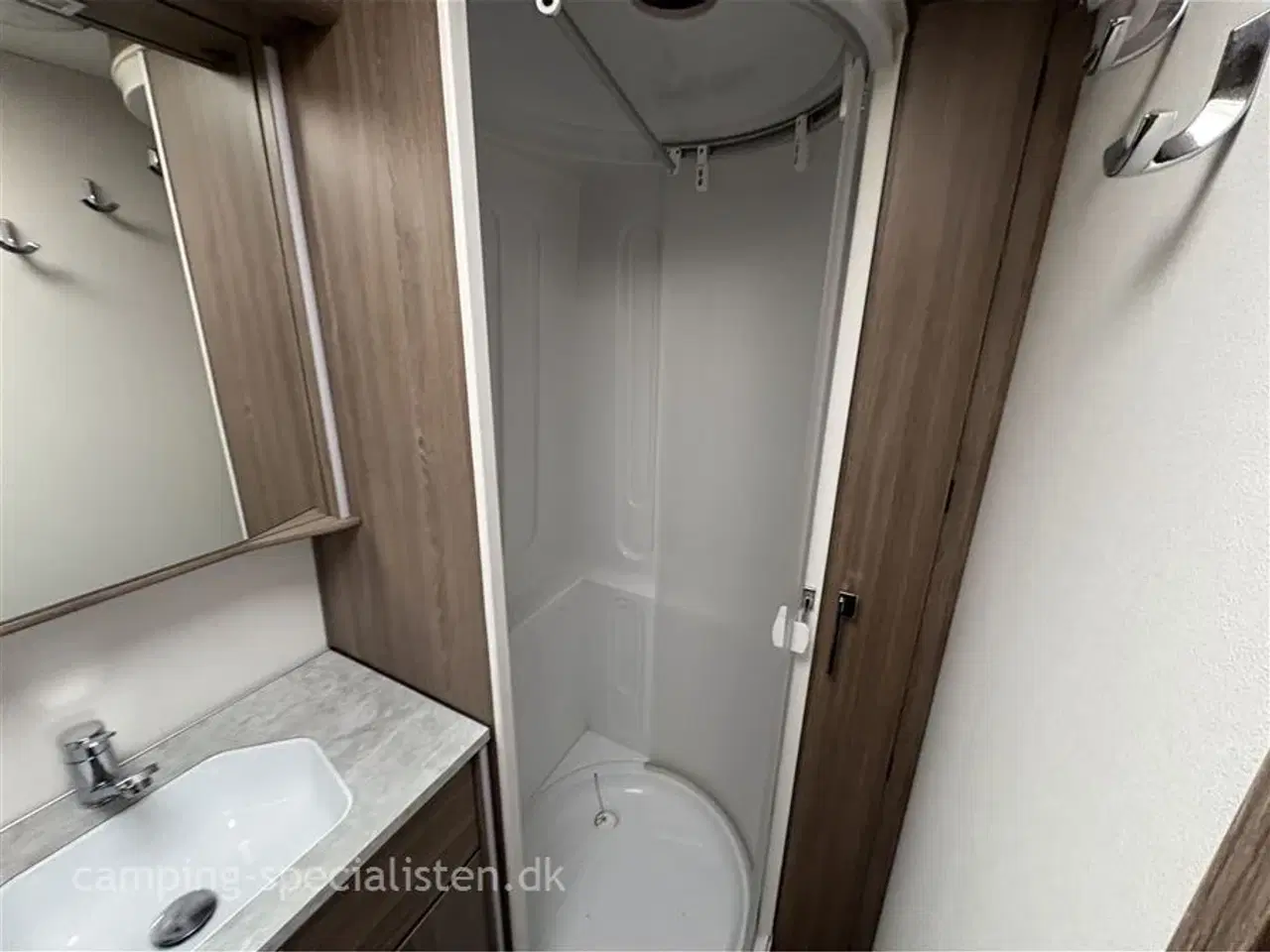 Billede 19 - 2019 - Kabe Imperial 1000 TDL E8/DL Liebhaver campingvogn - Kabe Imperial 1000 TDL KS 2019 - Se den nu hos Camping-Specialisten.dk