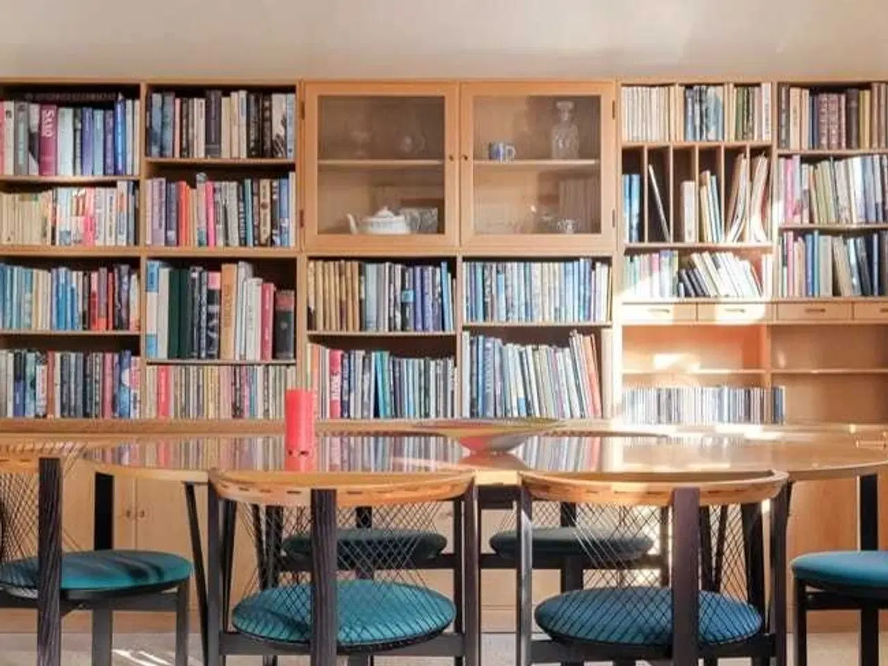 Billede 1 - Egetræsreol fra Louis-Poulsen