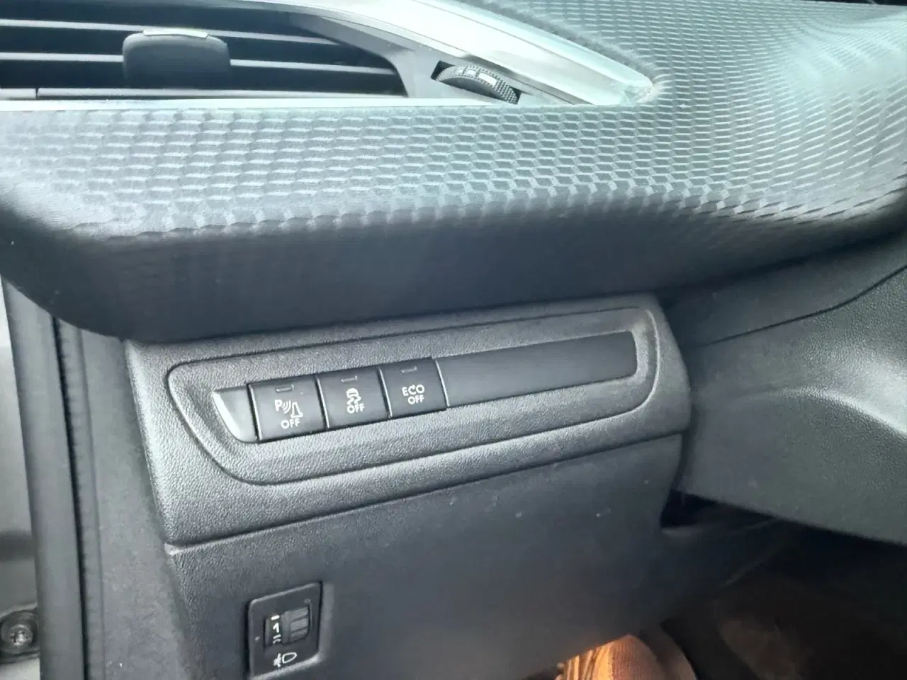 Billede 13 - Peugeot 2008 1,6 BlueHDi 100 Allure Sky