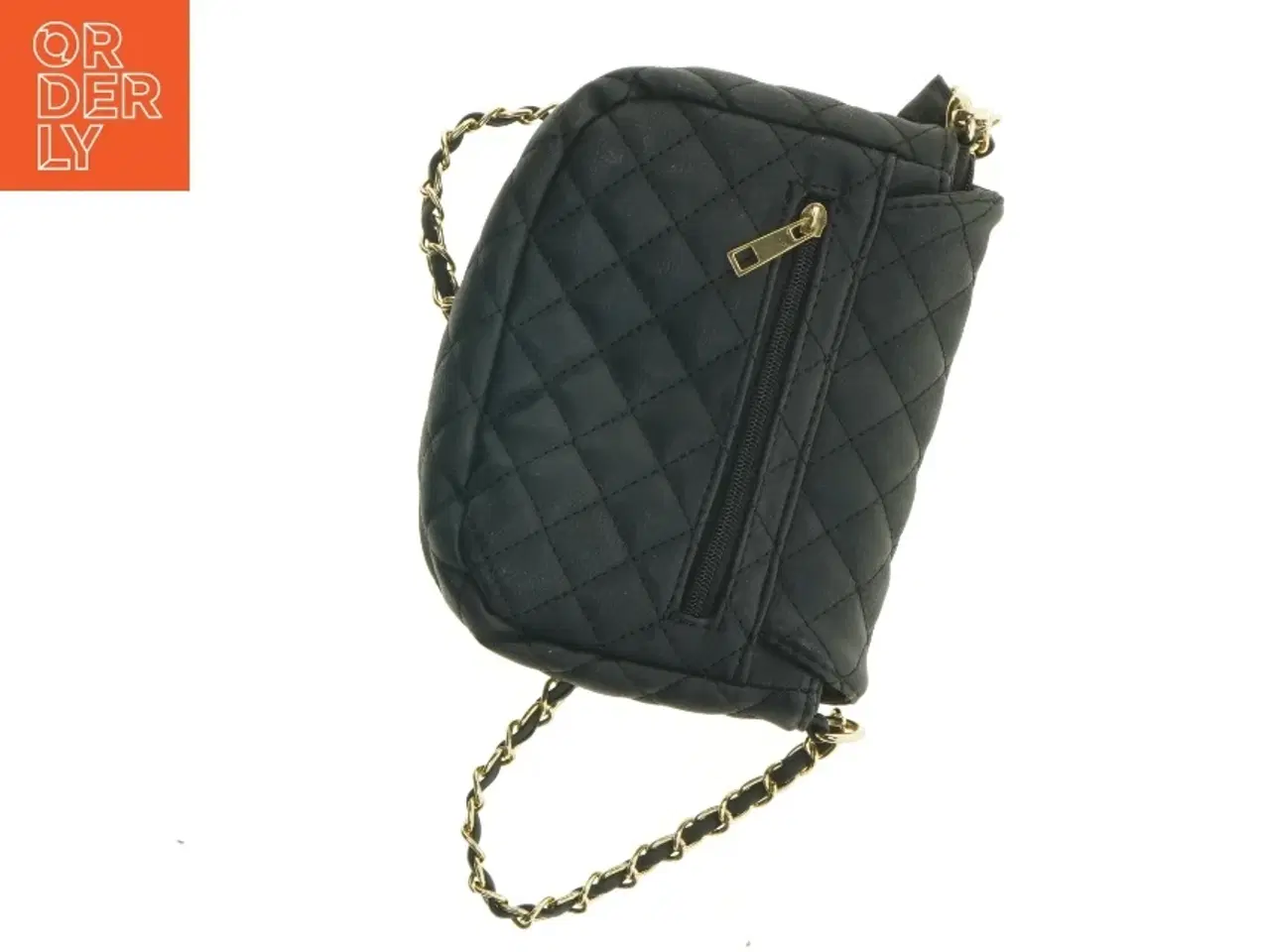 Billede 4 - Sort skuldertaske med kæderem (str. 23x18 cm)