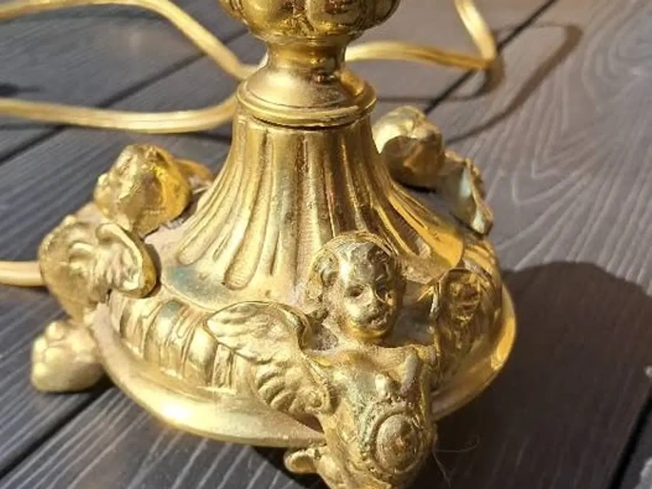 Billede 6 - FLOT GAMMEL LAMPE m. messing ornamentik
