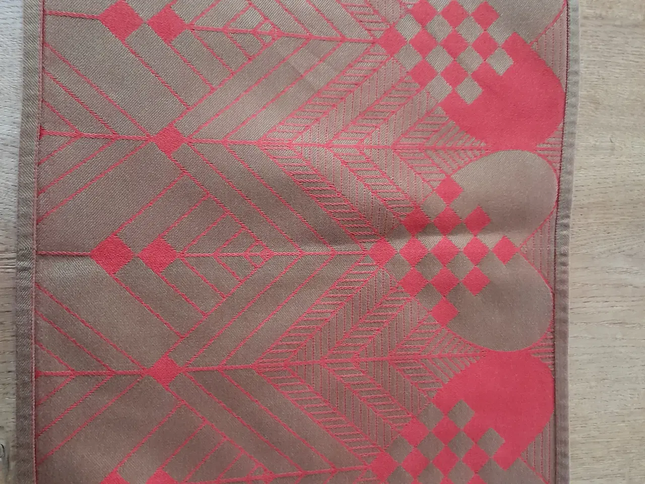 Billede 3 - Damask jule dækkeserviet.