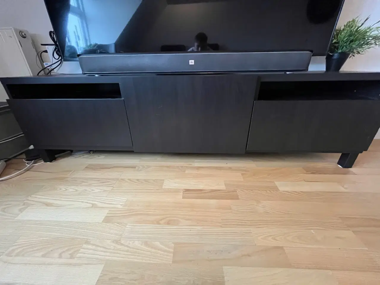 Billede 1 - Ikea "BESTÅ" - Tv-Kommede