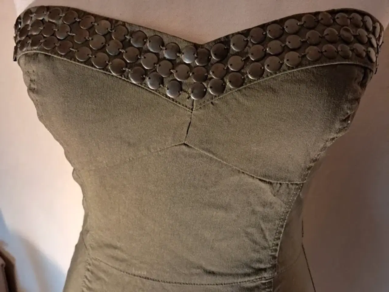 Billede 2 - Divided str. 36 kjole