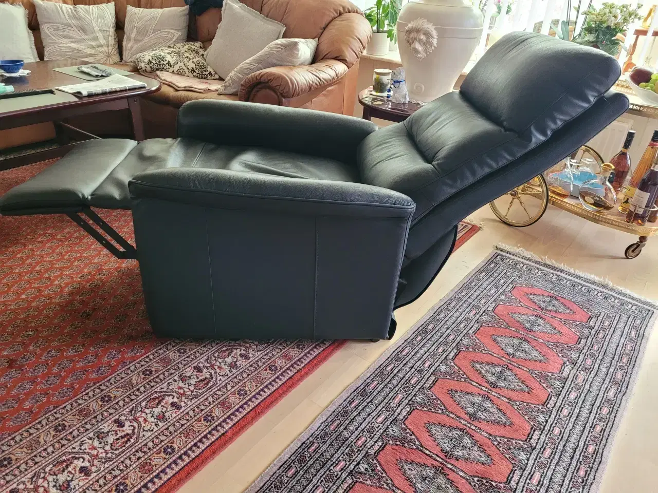 Billede 4 - KØBES BILLIGE stole med vip & sovefunktion Velh OK