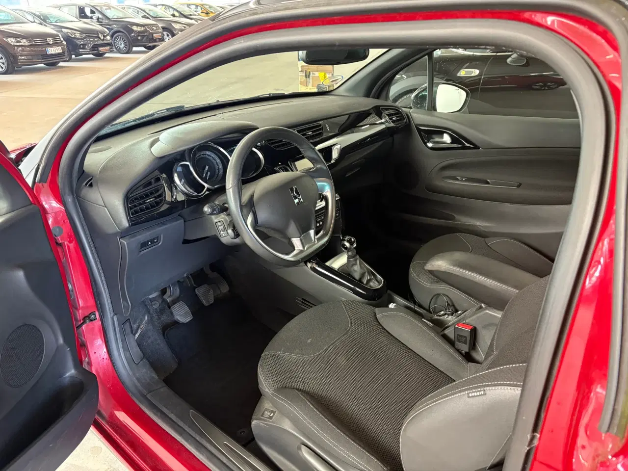 Billede 4 - Citroën DS3 1,6 e-HDi Style 92HK 3d