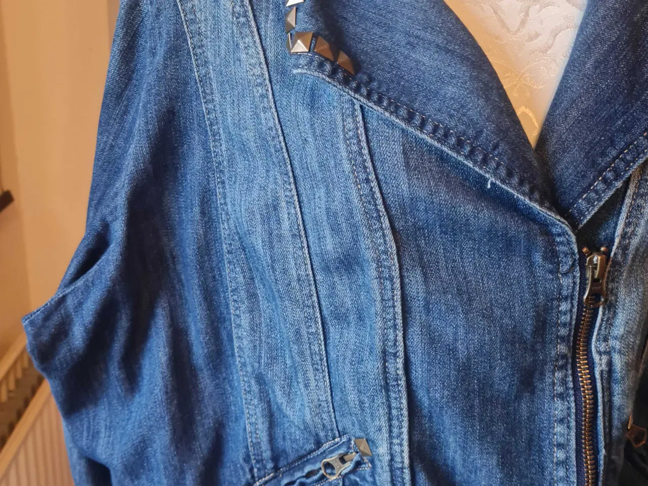 Billede 6 - Crizpy by Zhenzi str L 50-52 denim kort jakke