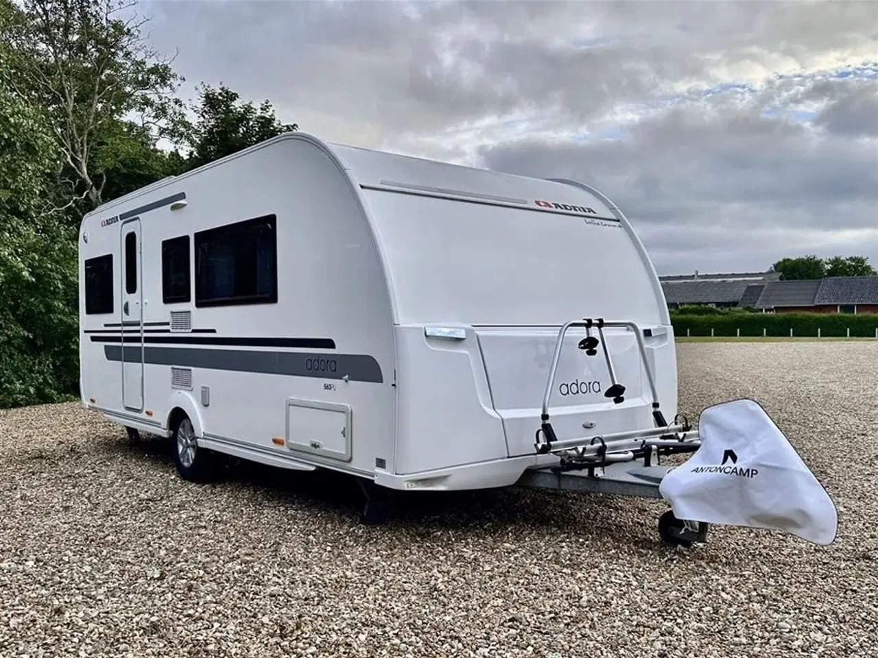 Billede 1 - 2014 - Adria Adora 563 PU   Fritstående queen seng