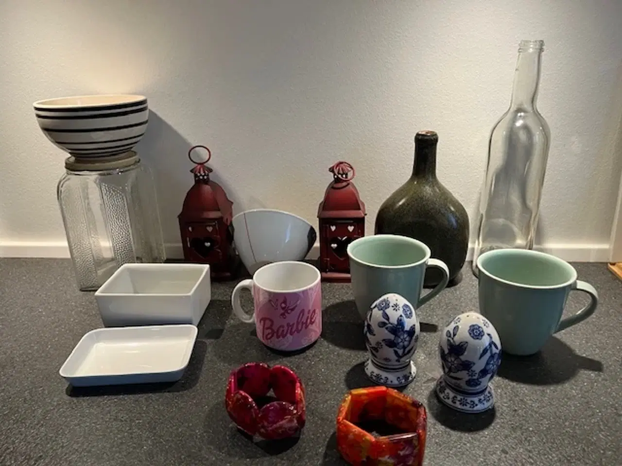 Billede 5 - 2 hyggelige røde lanterner med hjerteudskæringer