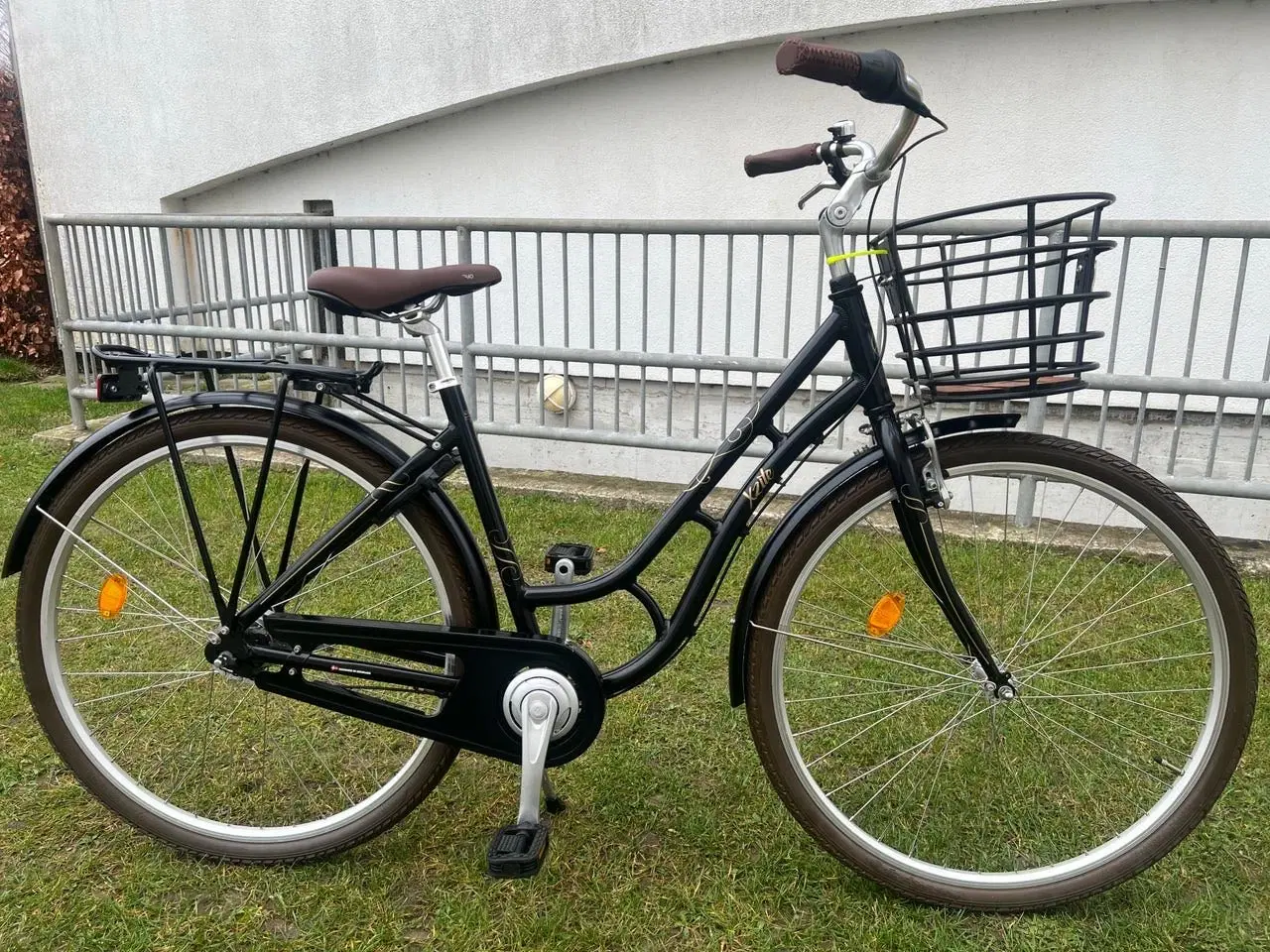 Billede 1 - Damecykel 28" Agnete 7 gear sort 48 cm