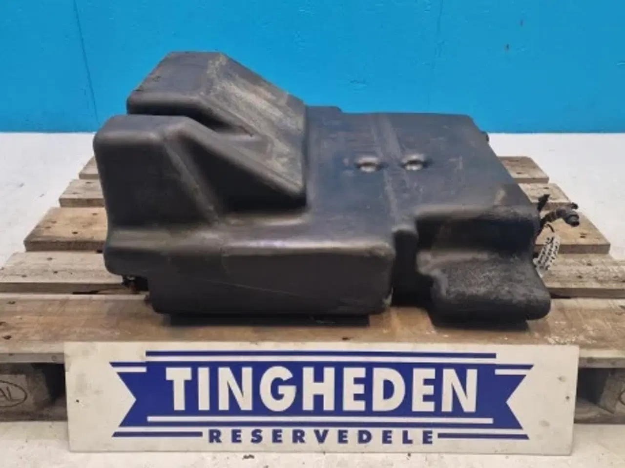 Billede 2 - Case 7130 Dieseltank 137700C4