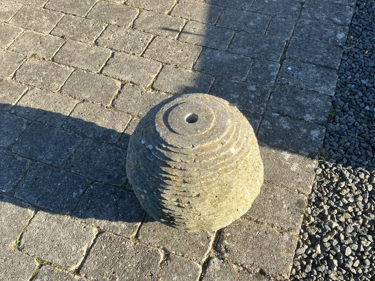 Billede 1 - Vandsten til haven sælges 