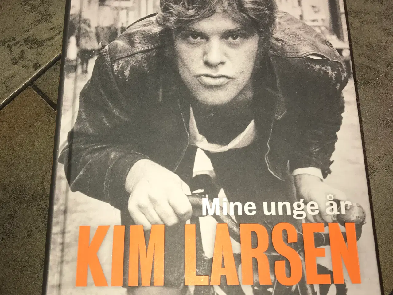 Billede 1 - Kim Larsen bog