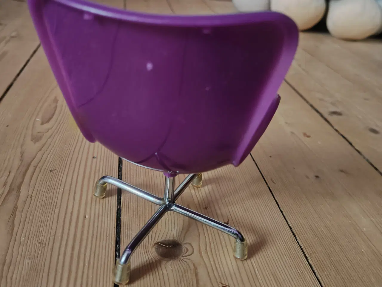 Billede 3 - Design stol til at sætte sin f.eks Kay Bojesen abe