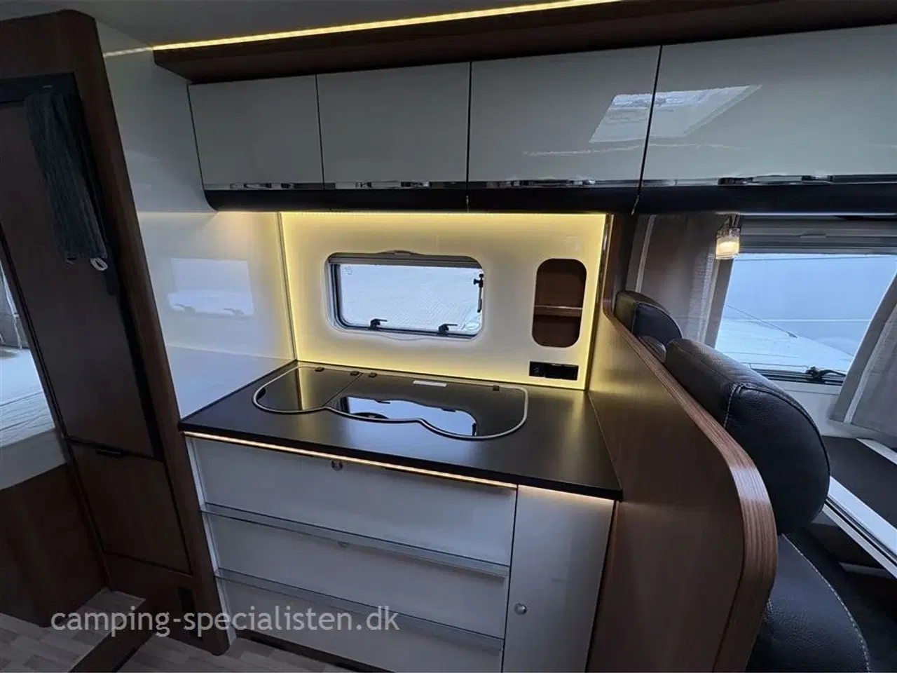 Billede 10 - 2017 - LMC Cruiser Premium   LMC Cruiser Premium T 681 G fra 2017 - rigtig fin autocamper - kan nu ses hos Camping-Specialisten.