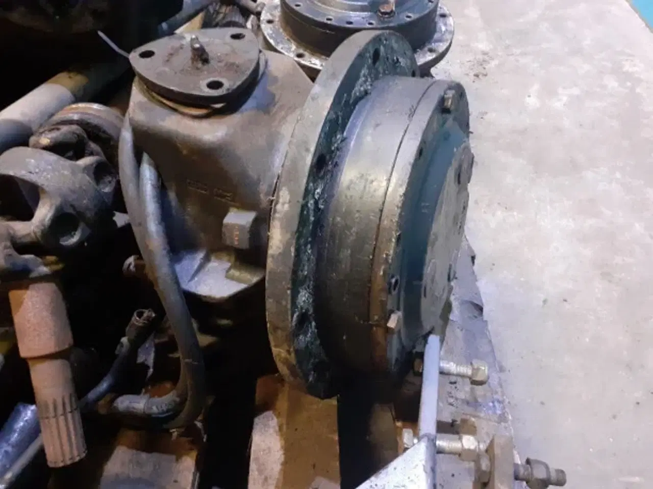 Billede 3 - New Holland TM150 Foraksel