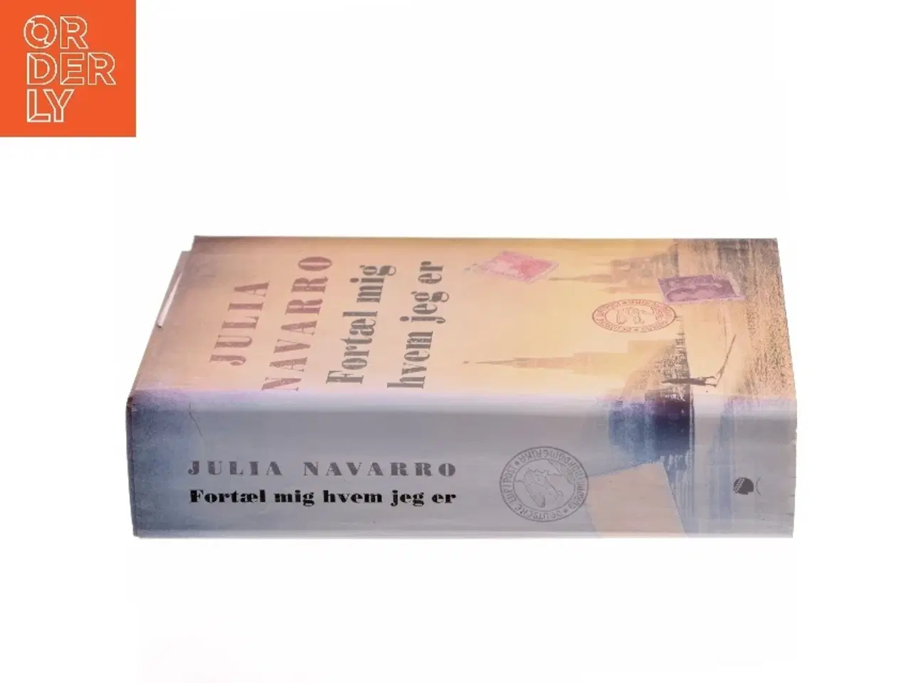 Billede 2 - Fortæl mig hvem jeg er af Julia Navarro (Bog)