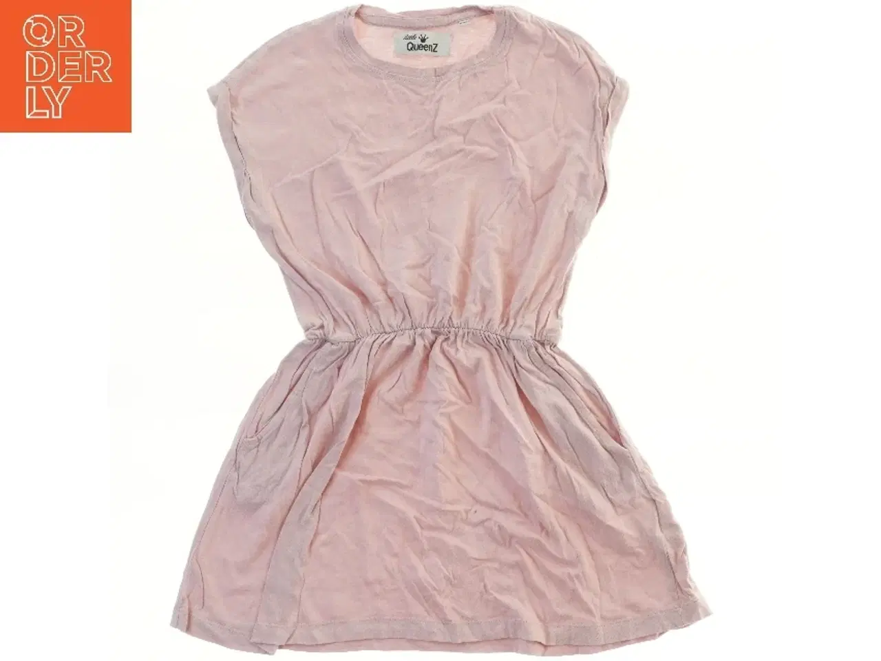Billede 1 - Kortærmet rosa kjole med elastik fra Queenz (str. 122)