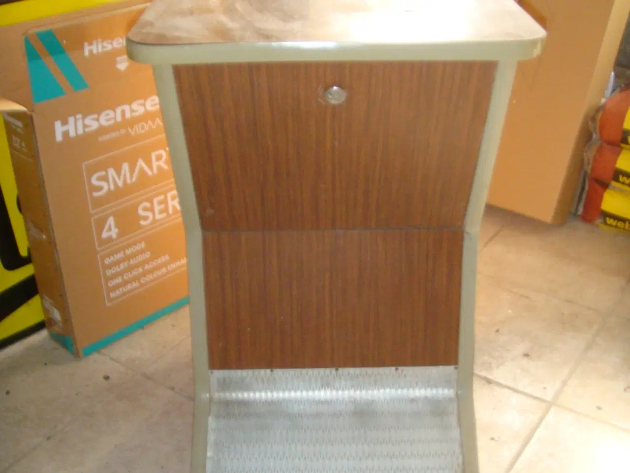 Billede 2 - Sokkel til spilleautomat