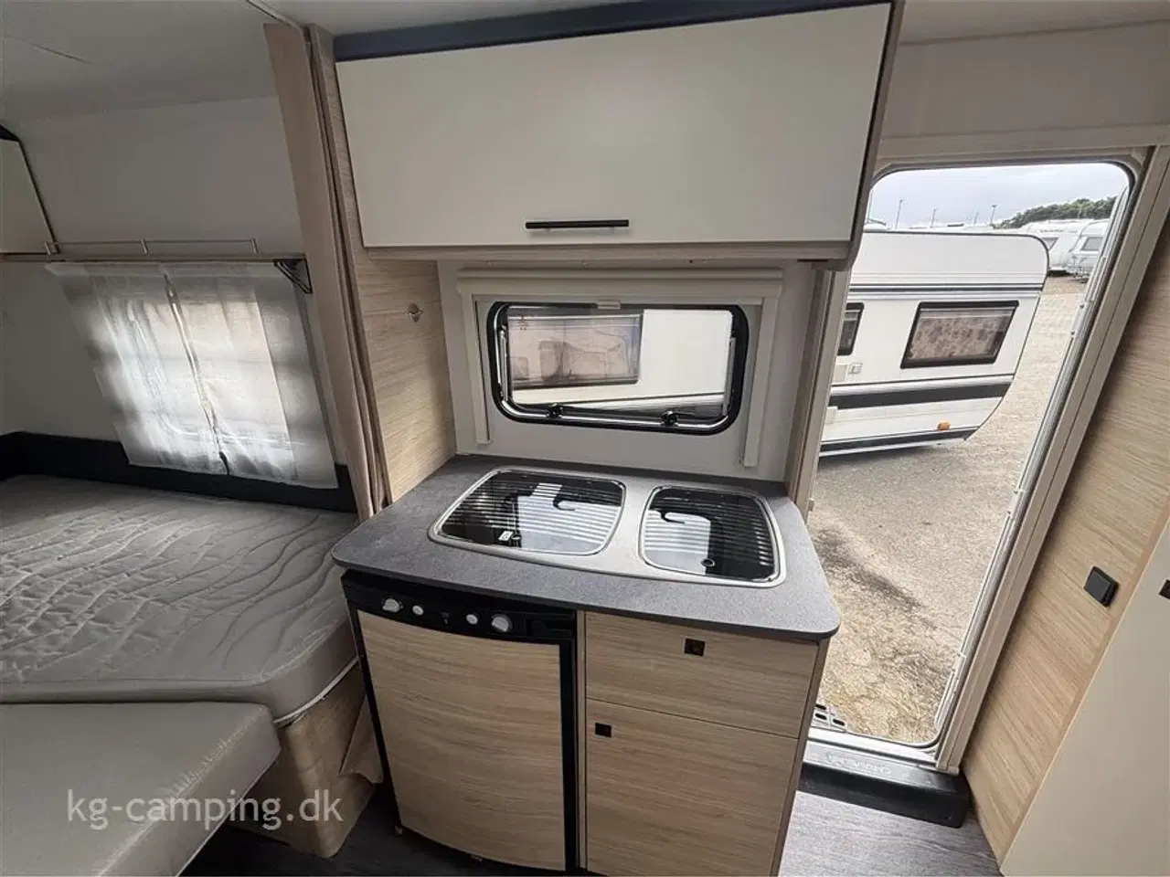 Billede 6 - 2024 - Caravelair ALBA 472   Lys og moderne rejsevogn – perfekt til parret eller den lille familie