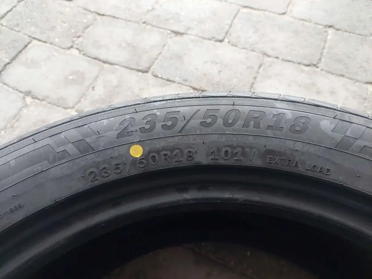 Billede 3 - Sommerdæk 235/50R18