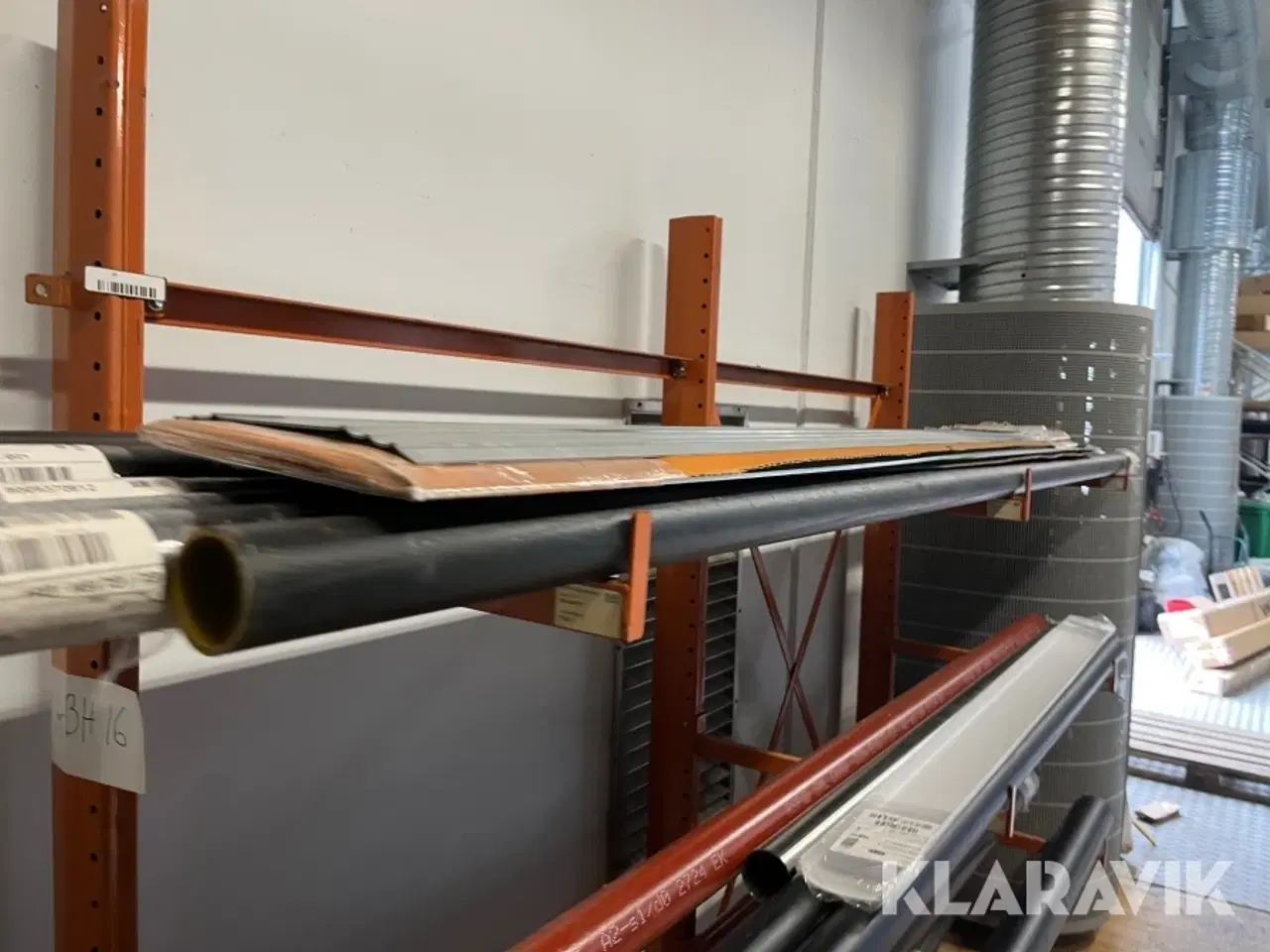 Billede 12 - Grenreol en række