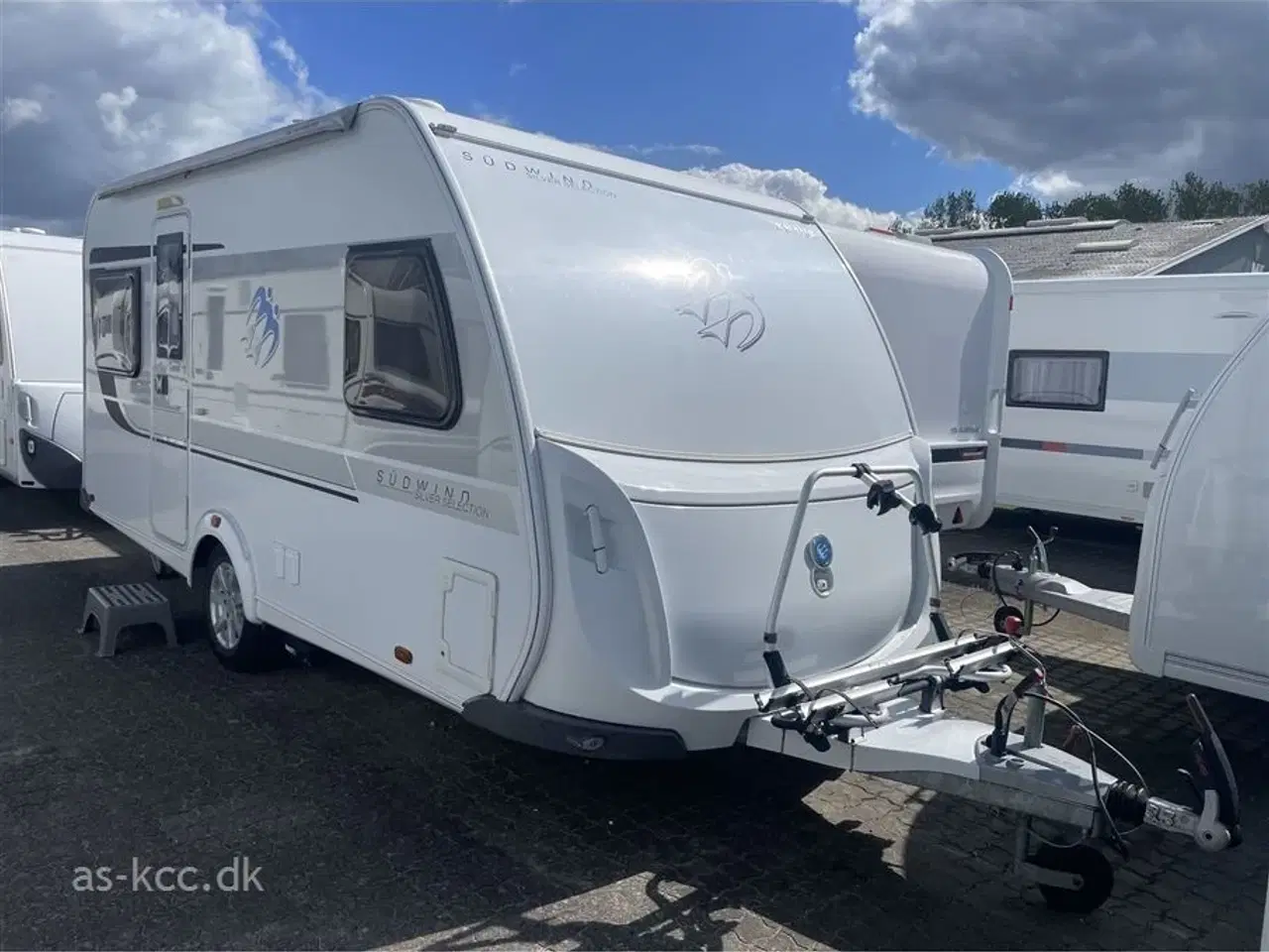 Billede 1 - 2018 - Knaus Südwind Silver Selection 450 FU   Knaus Südwind Silver Selection årg. 2018 4 sovepladser, 5 siddepladser, mover, posemarkise, cykelholder.