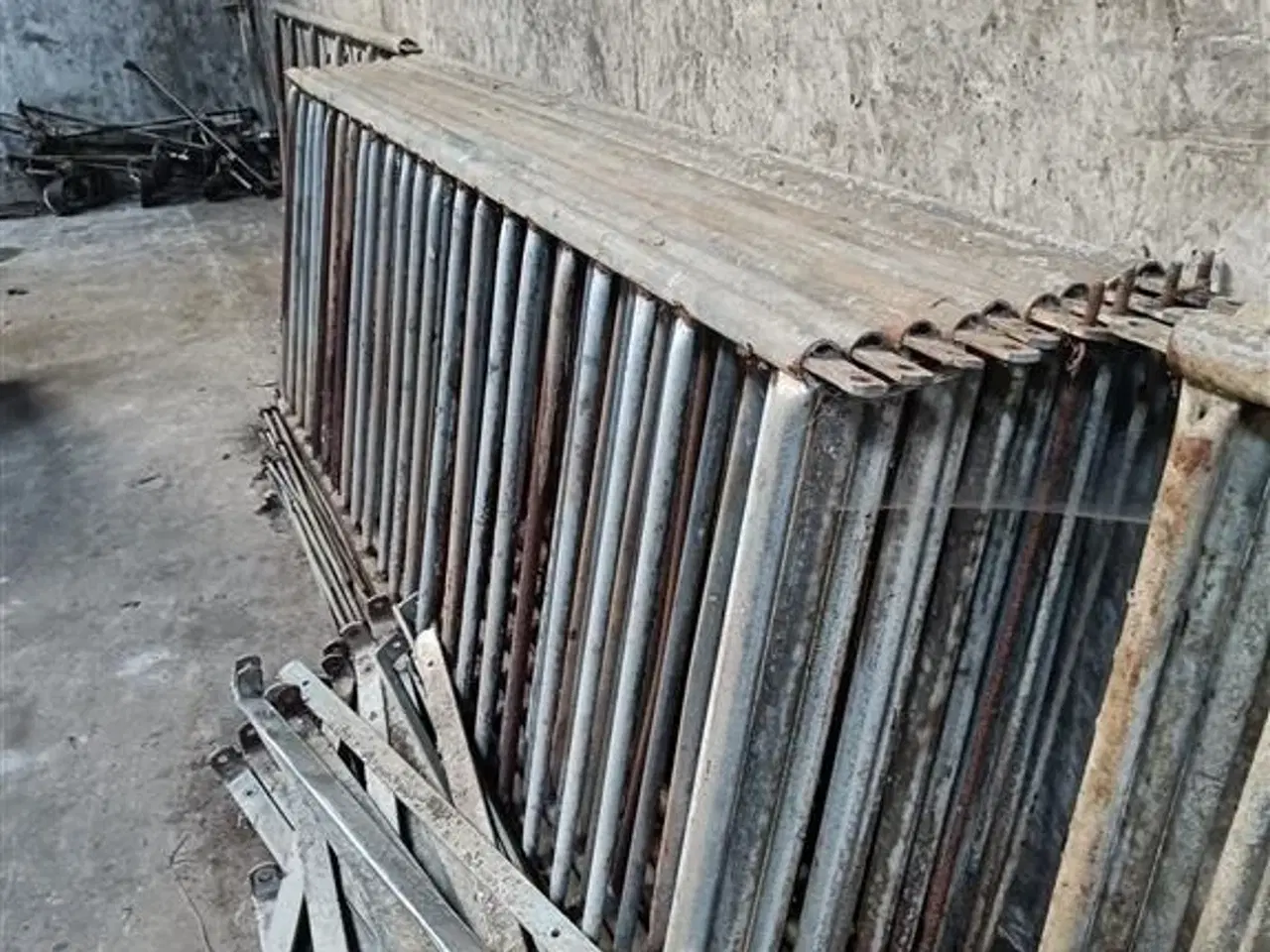 Billede 2 - - - - Skillerumslåger