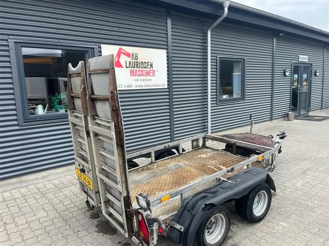 Billede 12 - Ifor Williams Model 4 lille maskintrailer med ramper.