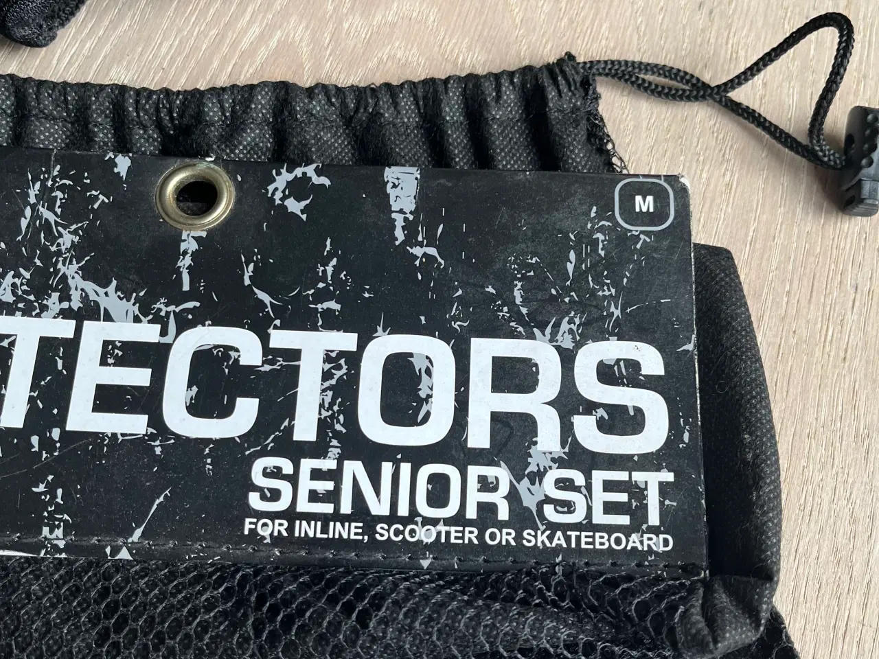 Billede 2 - Protectors Senior Set beskyttelsesudstyr til skate