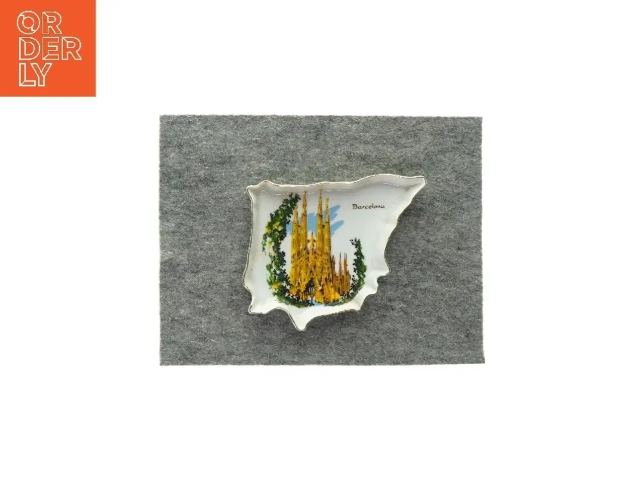 Billede 1 - Fad med print fra Ukendt (str. LBH: 13,5x9,5x2cm)