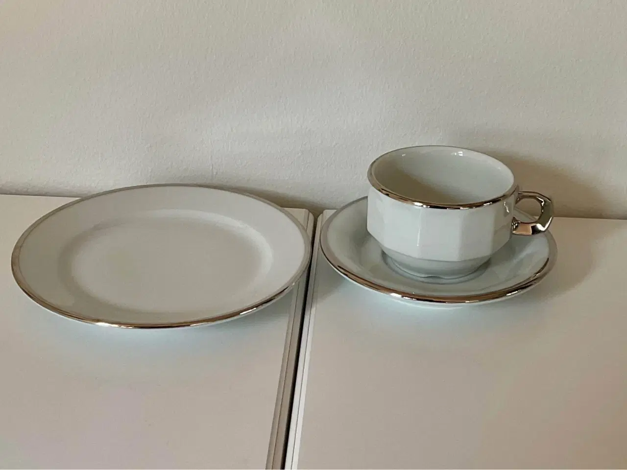 Billede 2 - Pillivyut Bistro stel