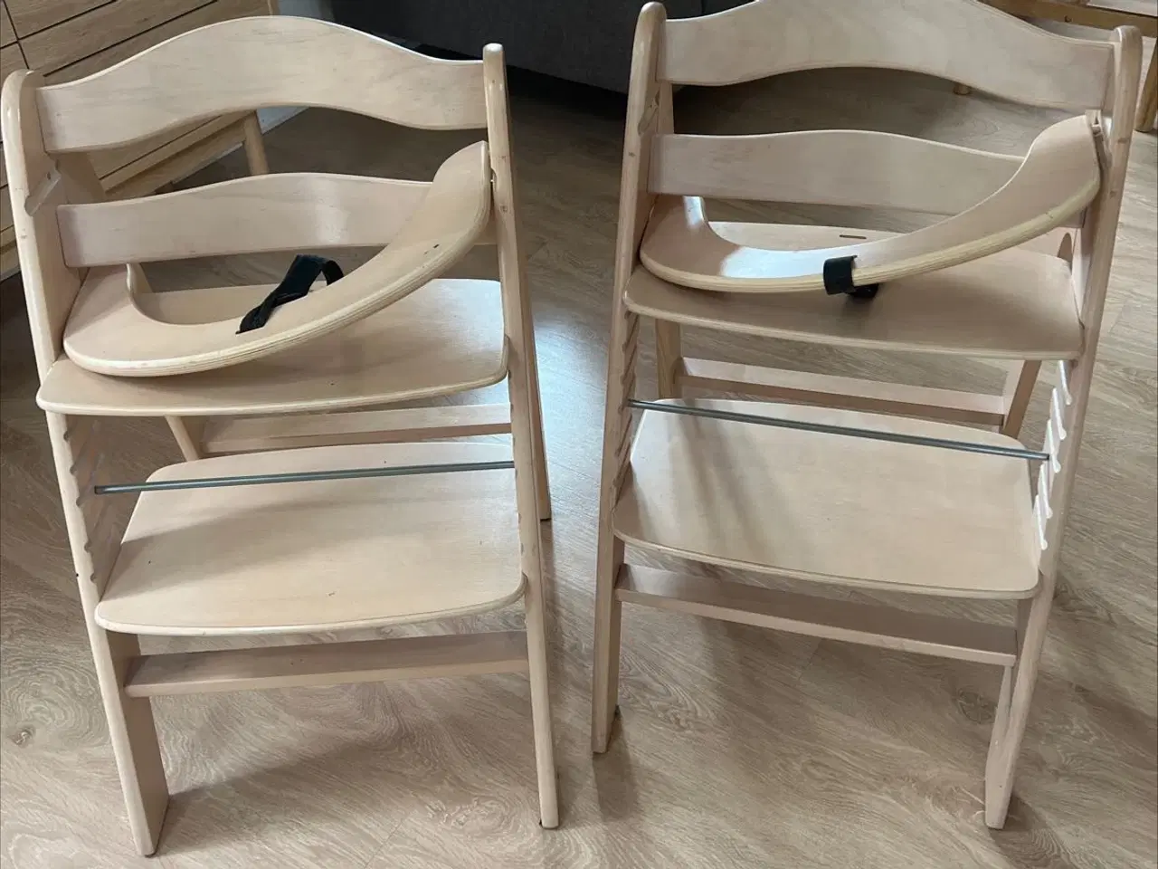 Billede 1 - Højstole i lyst træ