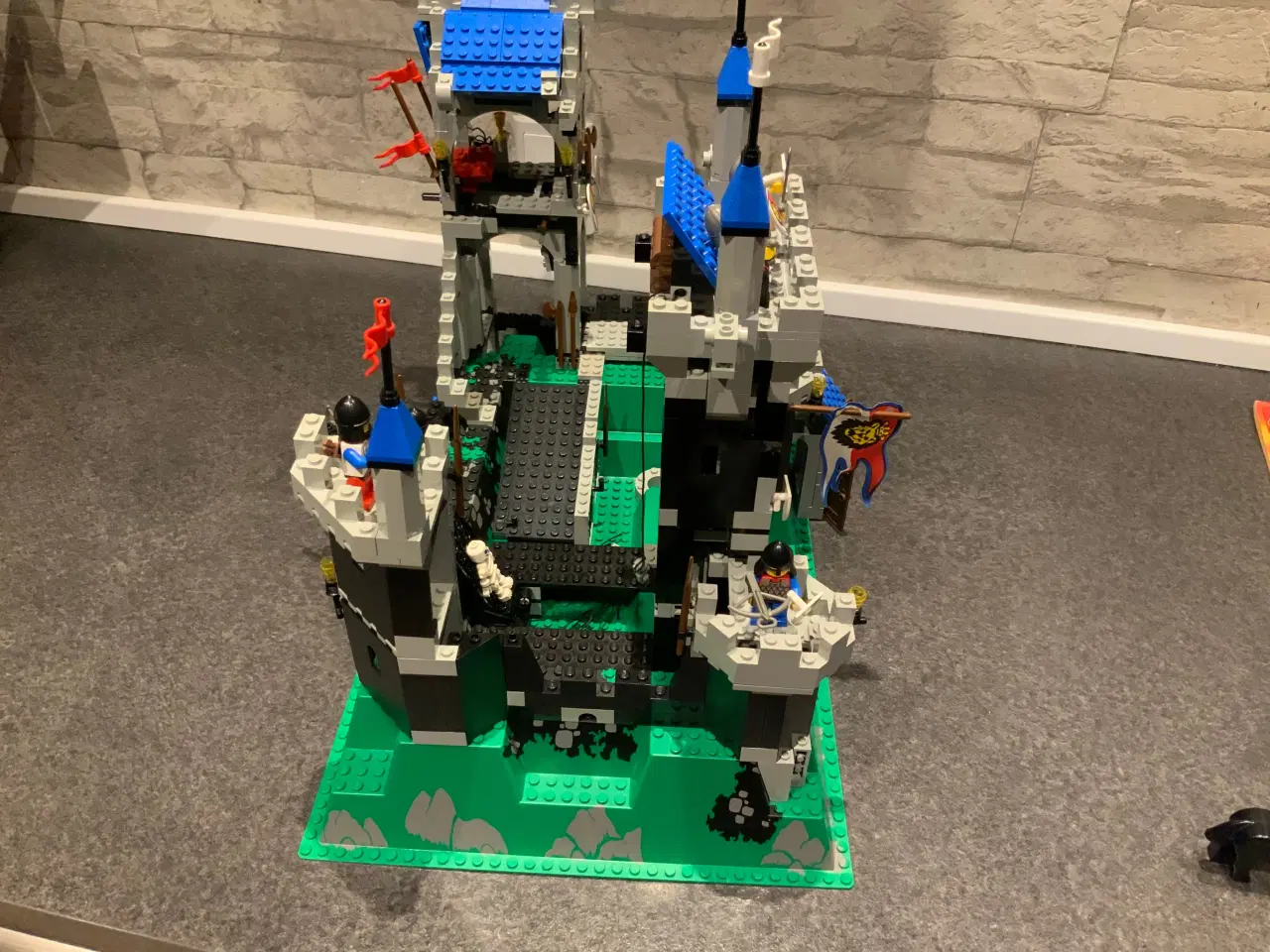 Billede 4 - Lego 6090 - royal knights castle 
