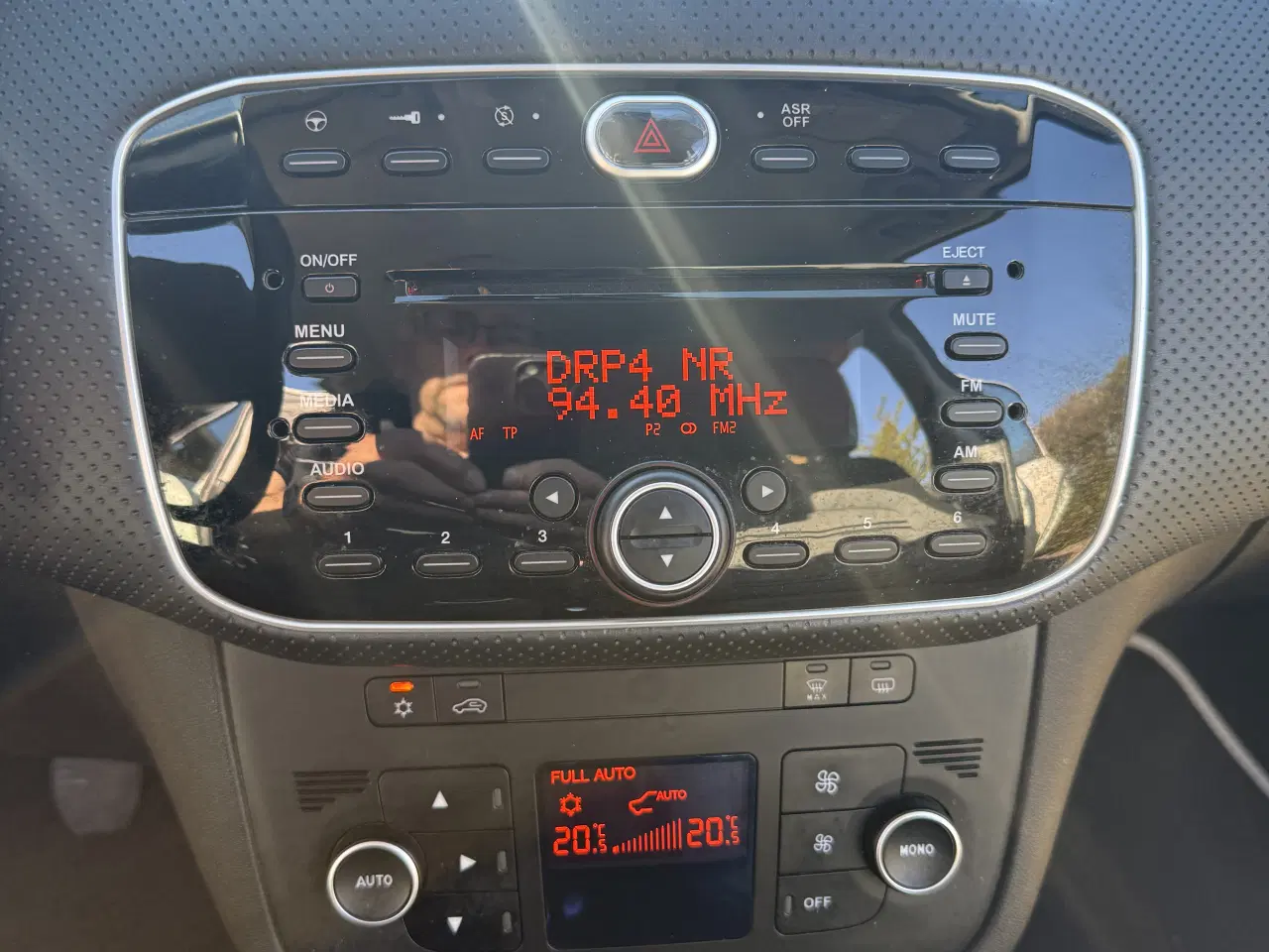 Billede 9 - Fiat Punto EVO hvid  NYSYNET 
