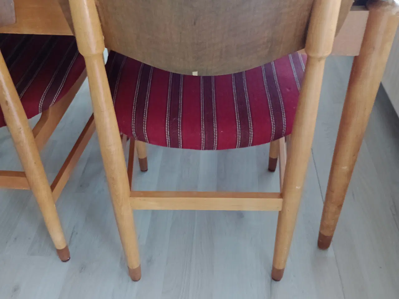 Billede 3 - Vintage Spisebord m udtræk og stole